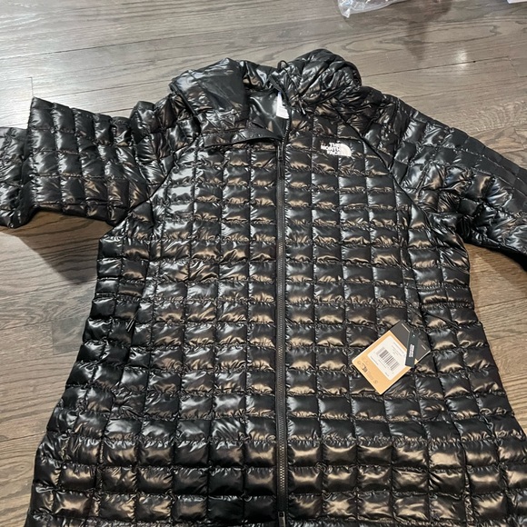 The North Face Black Puffer Jacket - Picture 9 of 14